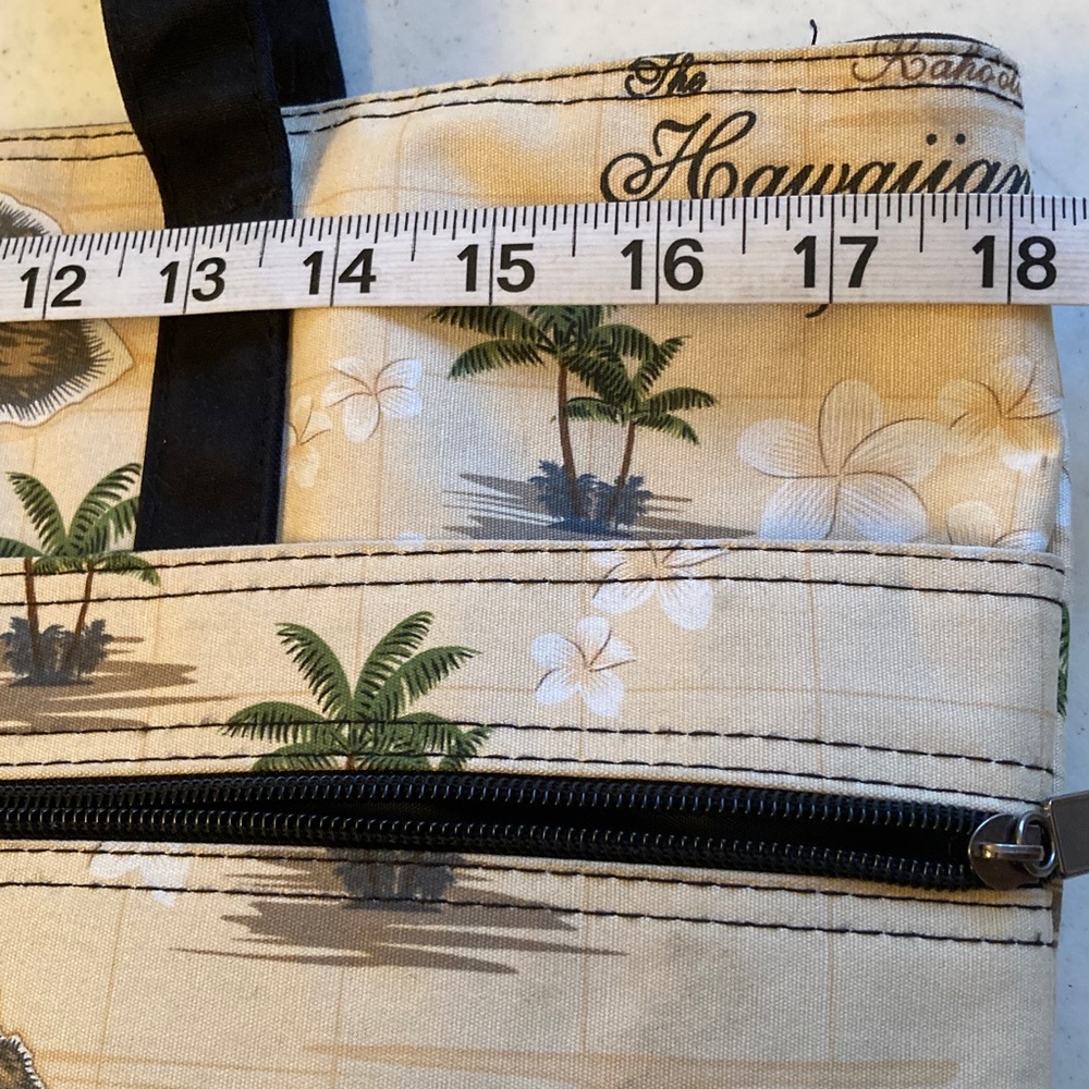 Hawaiian Islands Canvas Tote Bag in Beige and Black - Picture 7 of 12